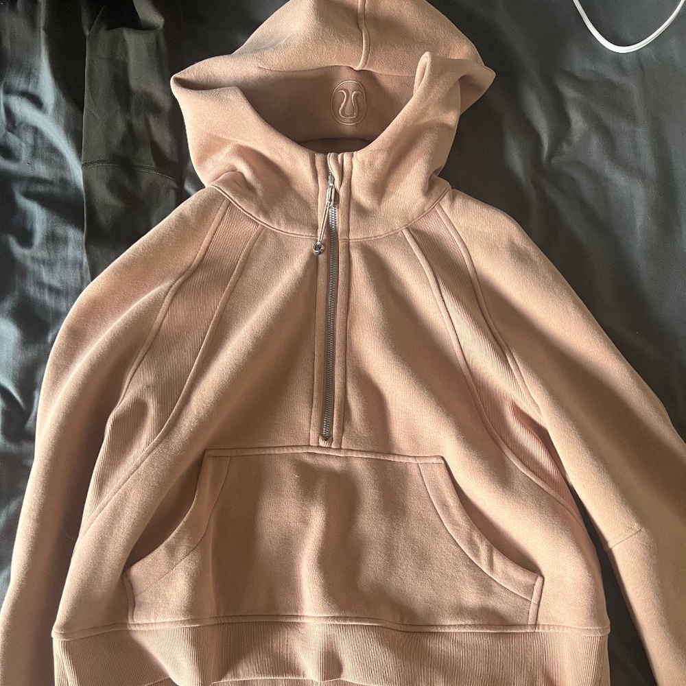 Lululemon tan half zip like new size M/L